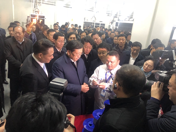 省委常委、市委書記王忠林到濟南新材料產業(yè)園區(qū)觀摩評議富通光纖預制棒（一期）項目