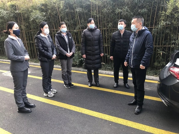 三箭物業(yè)人在一線，防疫工作進(jìn)行時(shí)2.jpg
